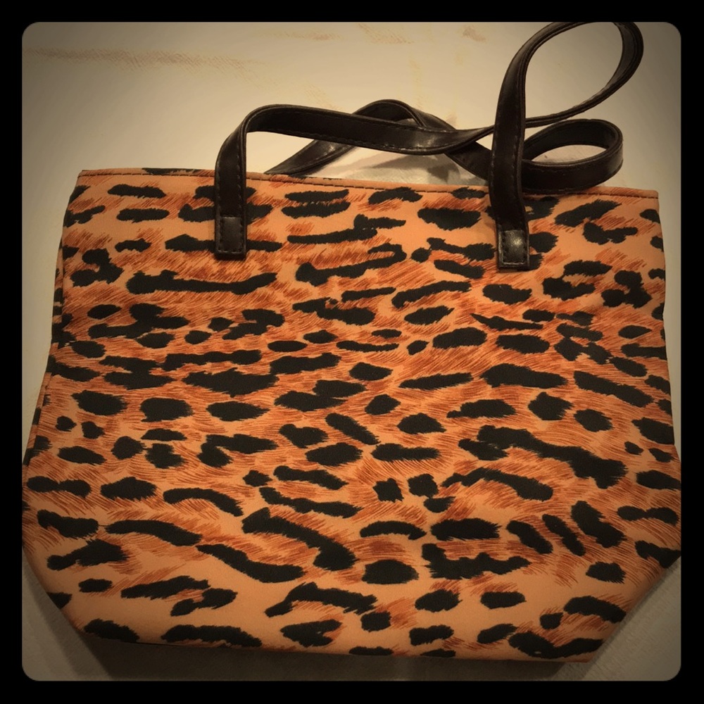 Cheetah Print Handbag!